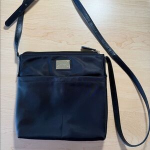 Calvin Klein crossbody black purse
#CalvinKlein#black#purse